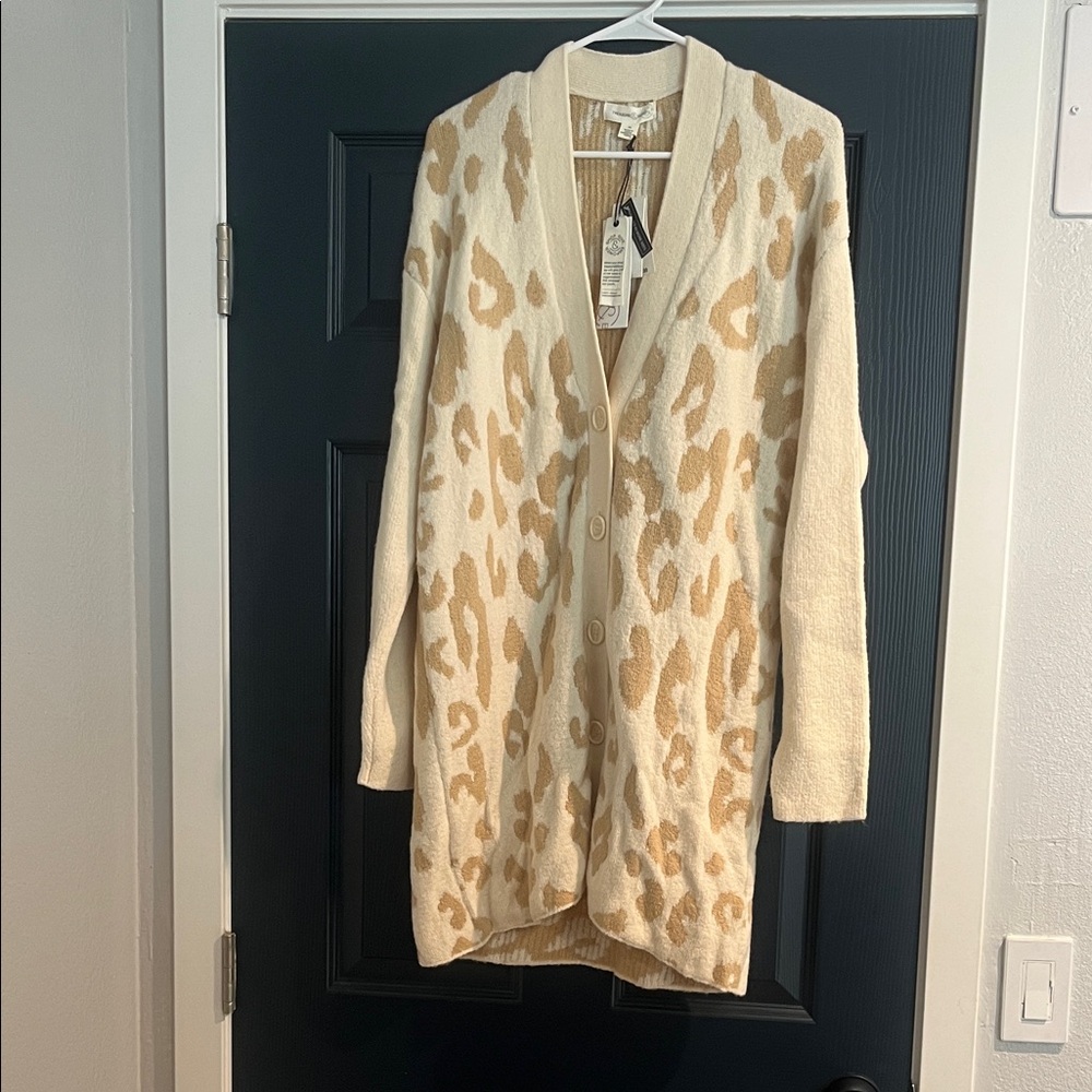 Treasure & Bond Beige and Cream Leopard Cardigan